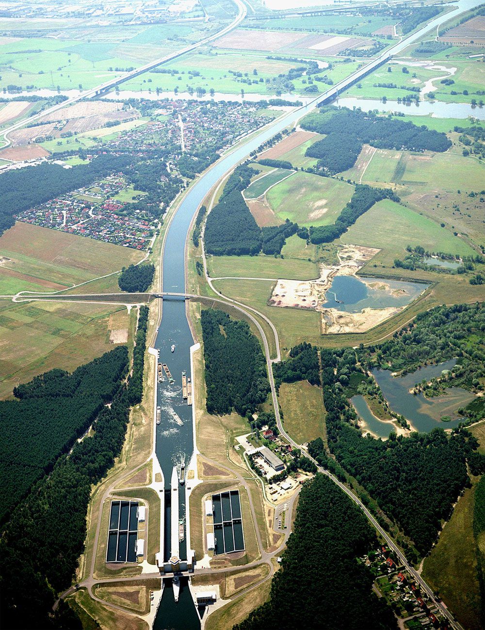 Magdeburg-Water-Bridge-00-3