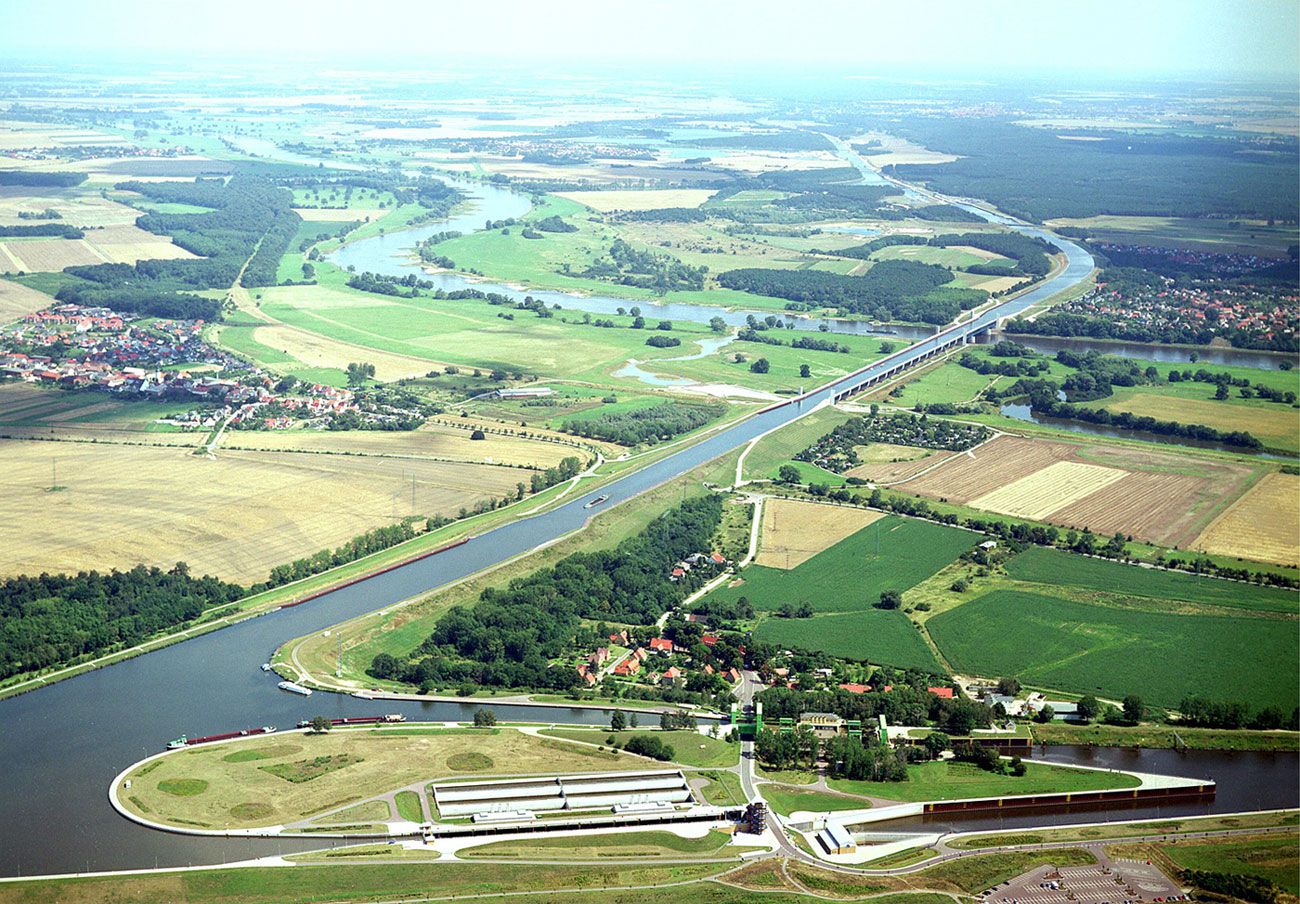 Magdeburg-Water-Bridge-00