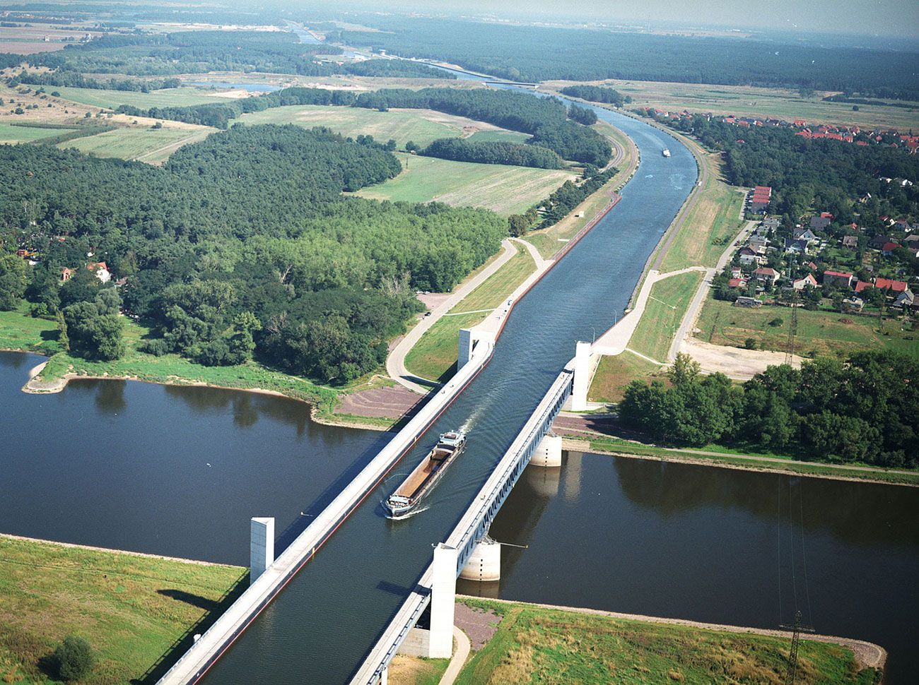 Magdeburg-Water-Bridge-01