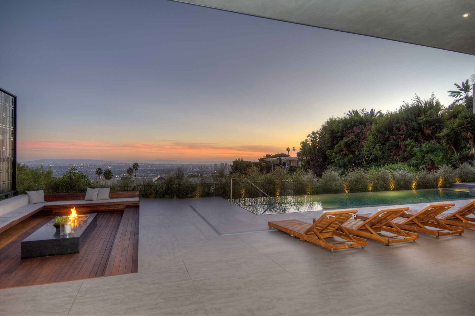 Spectacular-Views-Over-Los-Angeles-38