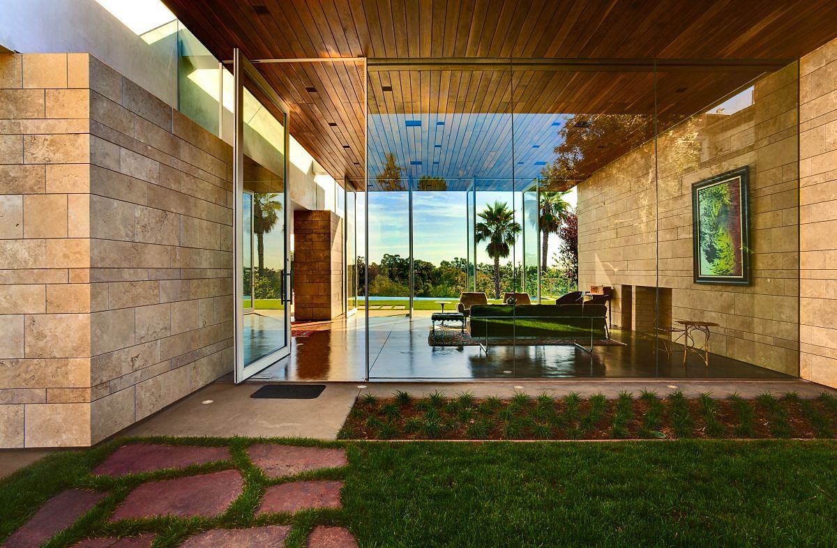 The-Carrillo-Residence-01