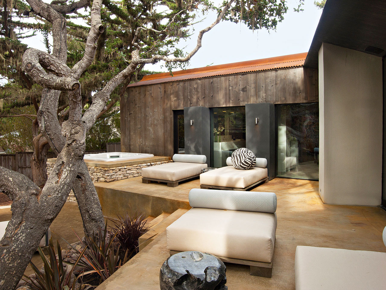 The-Ultimate-Pebble-Beach-Residence-02-2
