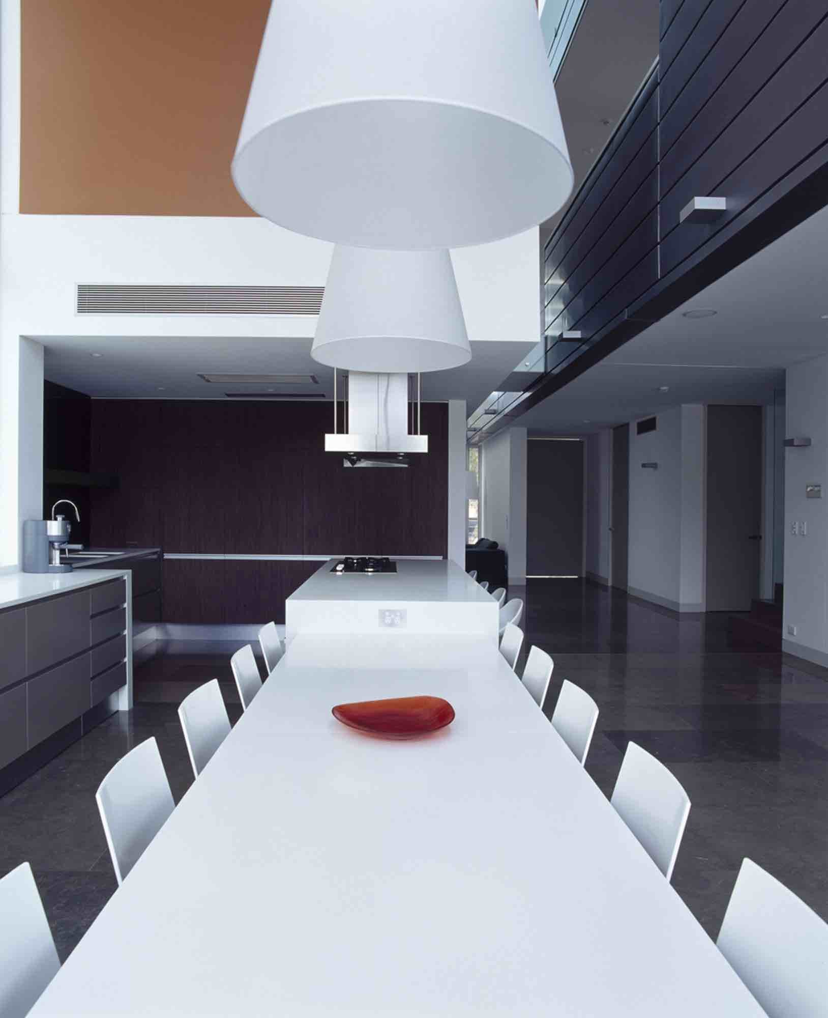 minosa-design-open-plan-high-ceiling-void-large-dinning-table-corian-benchtop-minosa-kitchen-gilda-08