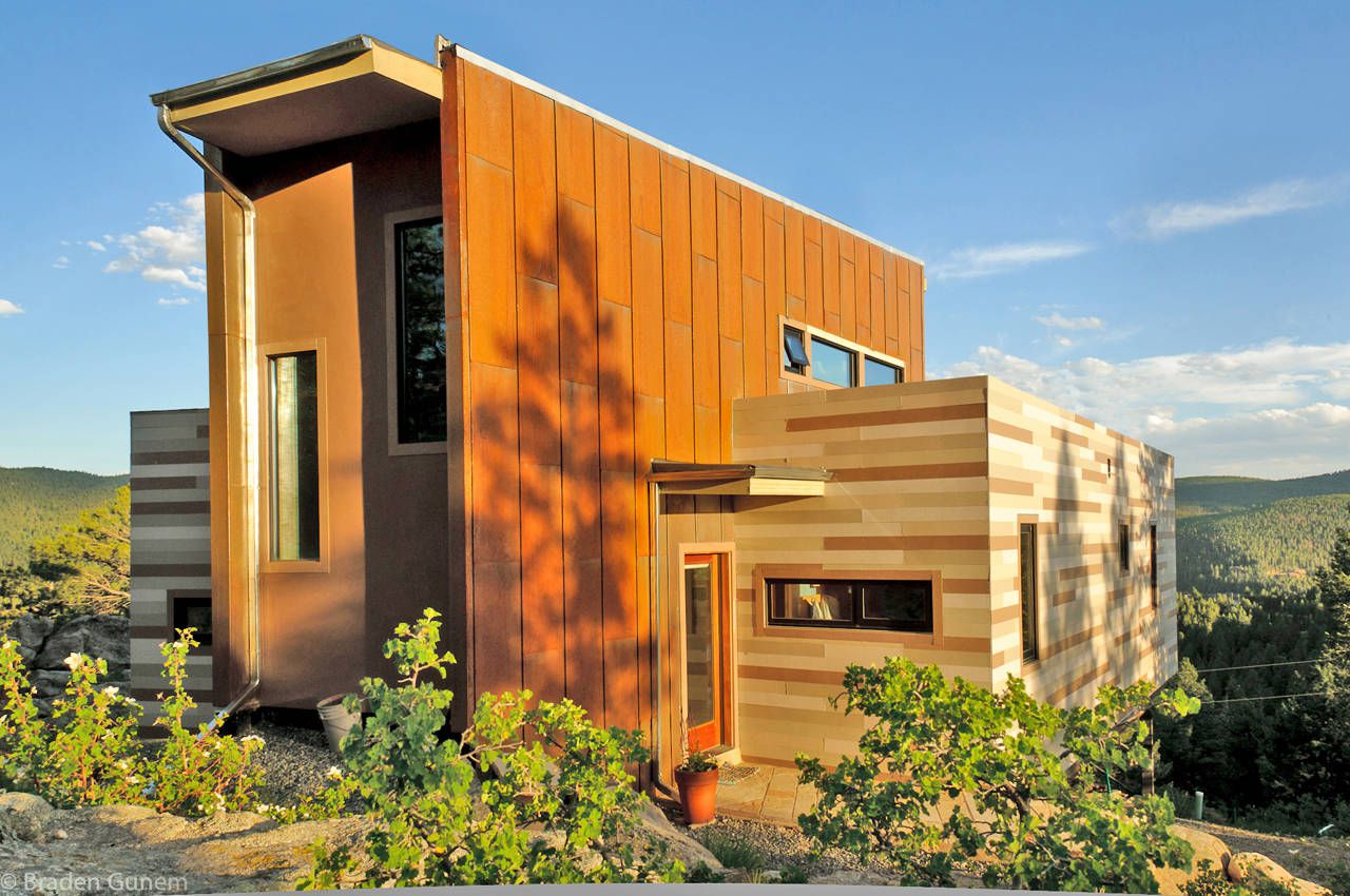 Shipping-Container-House-01