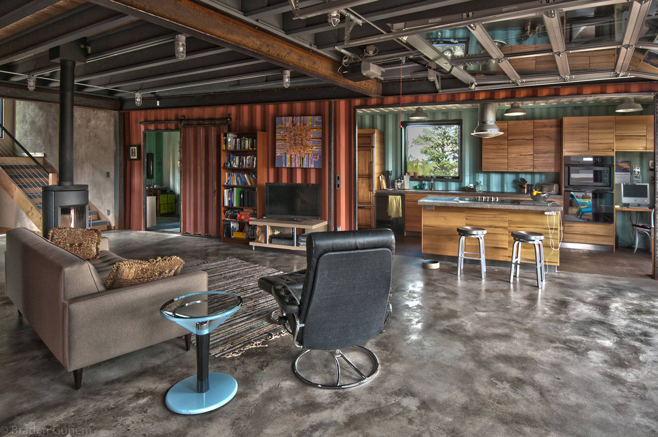 Shipping-Container-House-03