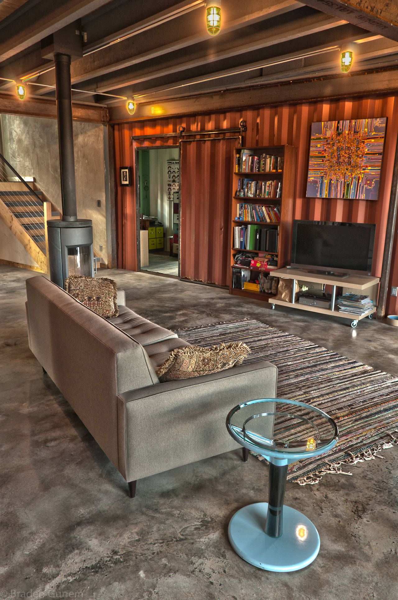 Shipping-Container-House-05