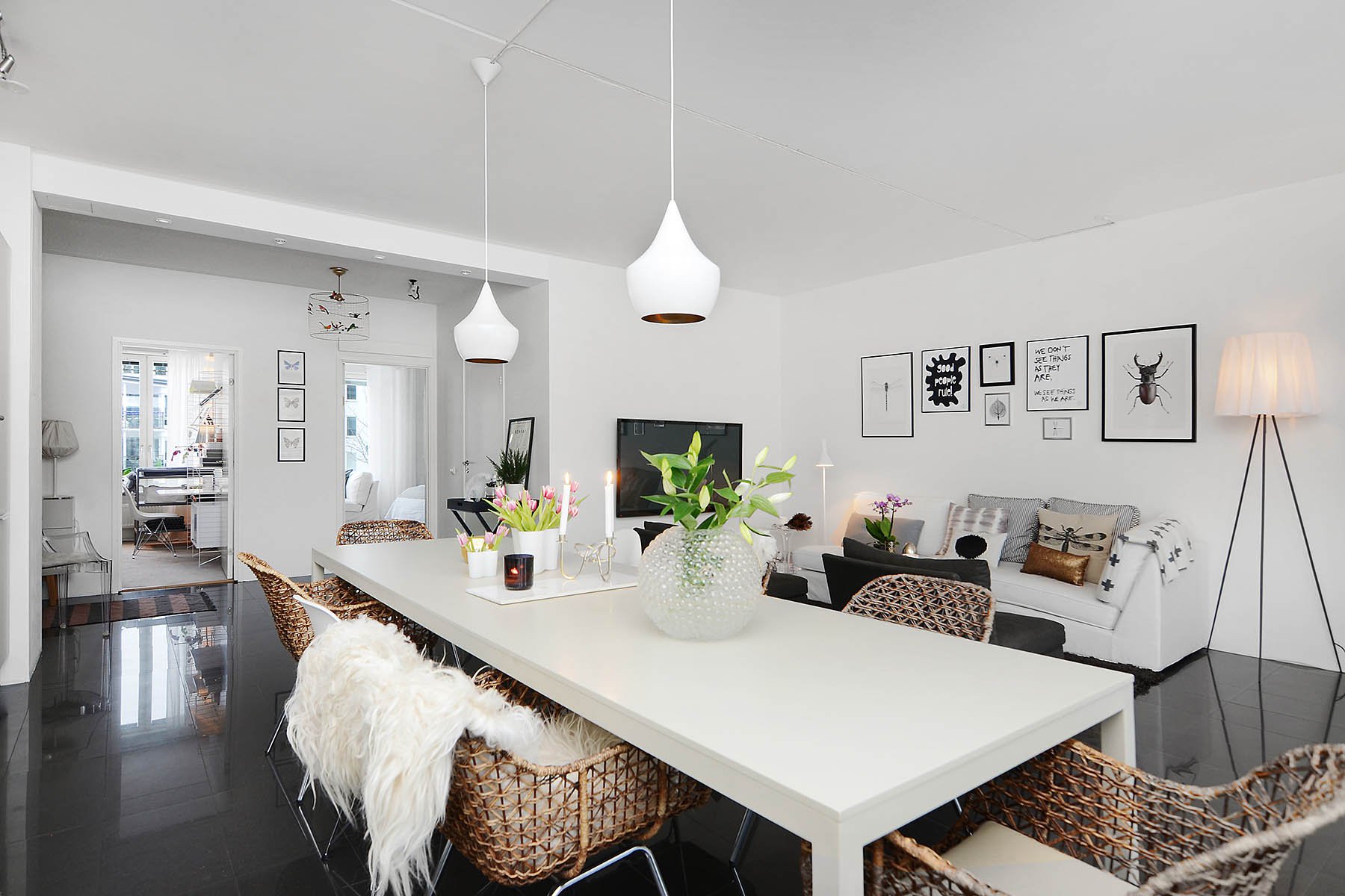 Bright-Two-Bedroom-Aparment-04