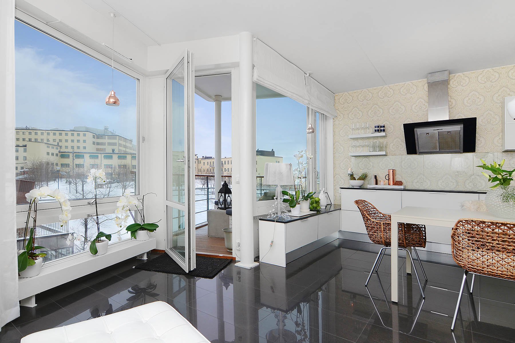 Bright-Two-Bedroom-Aparment-06