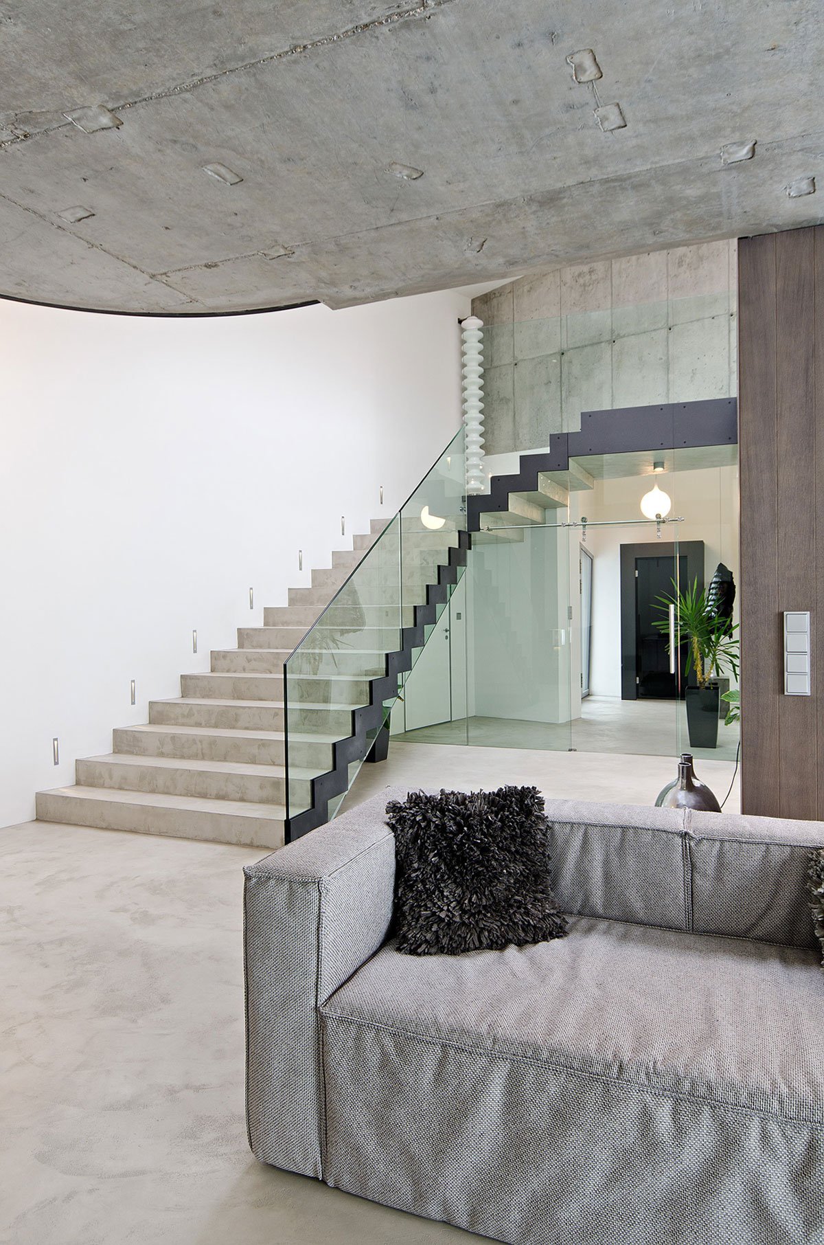 Concrete-Interior-03