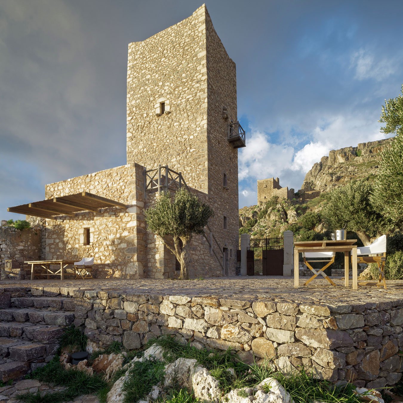 Tainaron-Blue-Retreat-05
