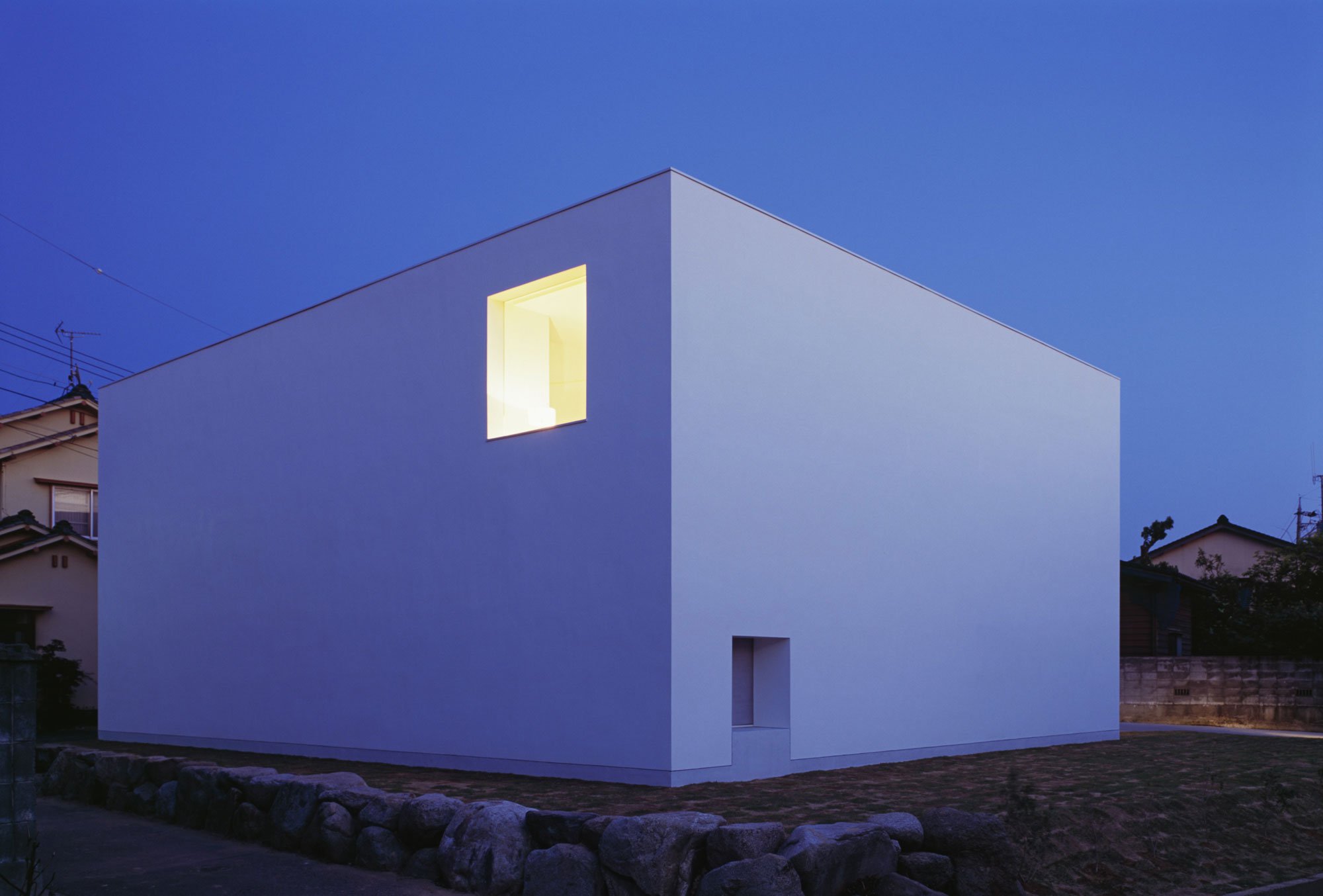 White-Cave-House-19