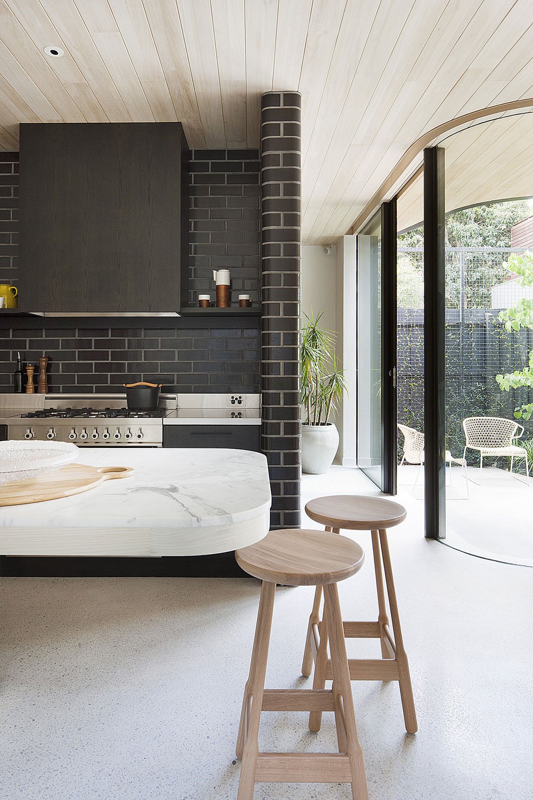 Brick House by Clare Cousins Architects-12