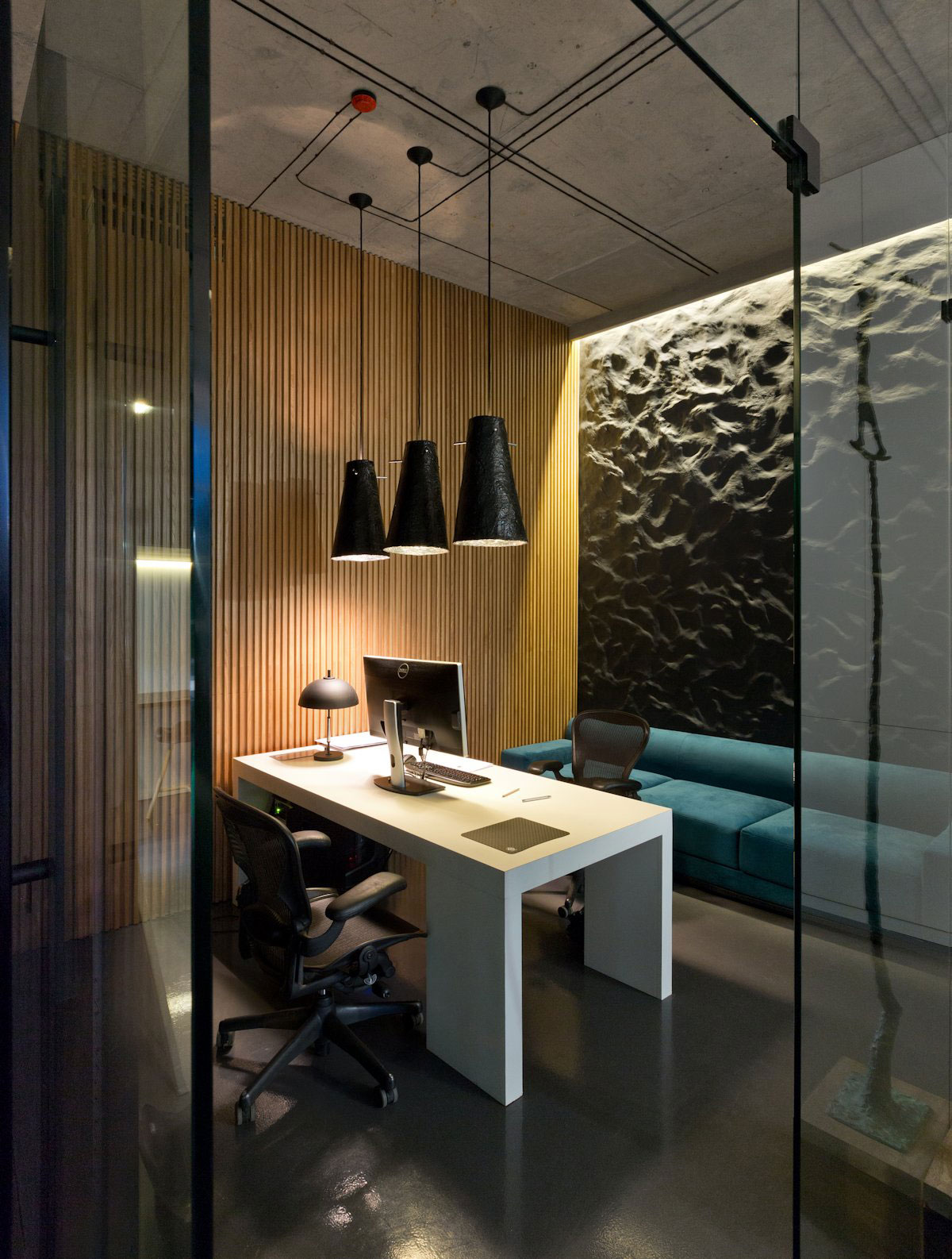 Office-and-Showroom-10