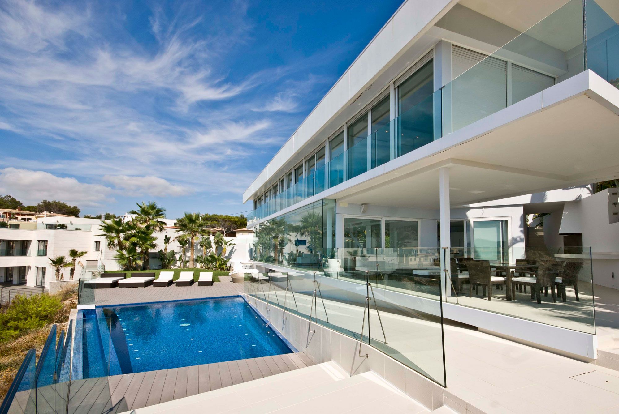 Stunning Ultramodern Meditetranian Villa Gold in Mallorca-04