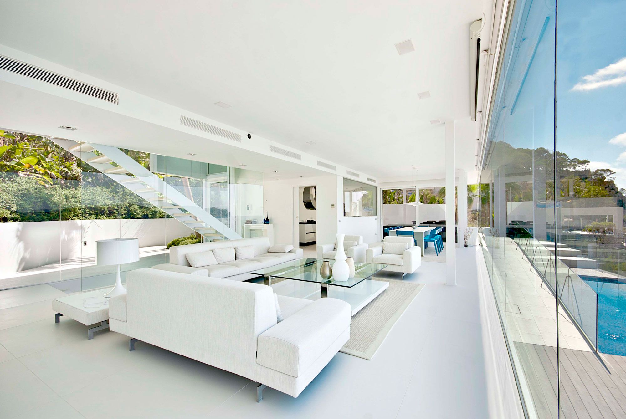 Stunning Ultramodern Meditetranian Villa Gold in Mallorca-09