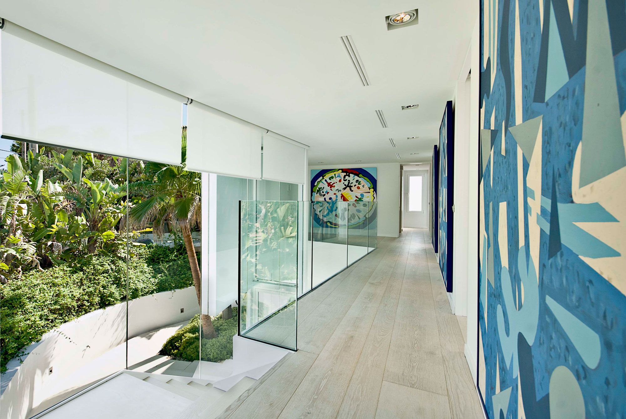 Stunning Ultramodern Meditetranian Villa Gold in Mallorca-15