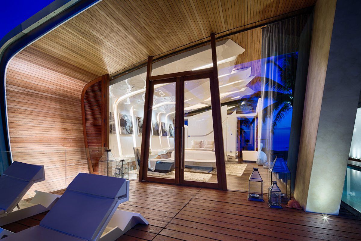 Ultramodern Iniala Luxury Beach House-09