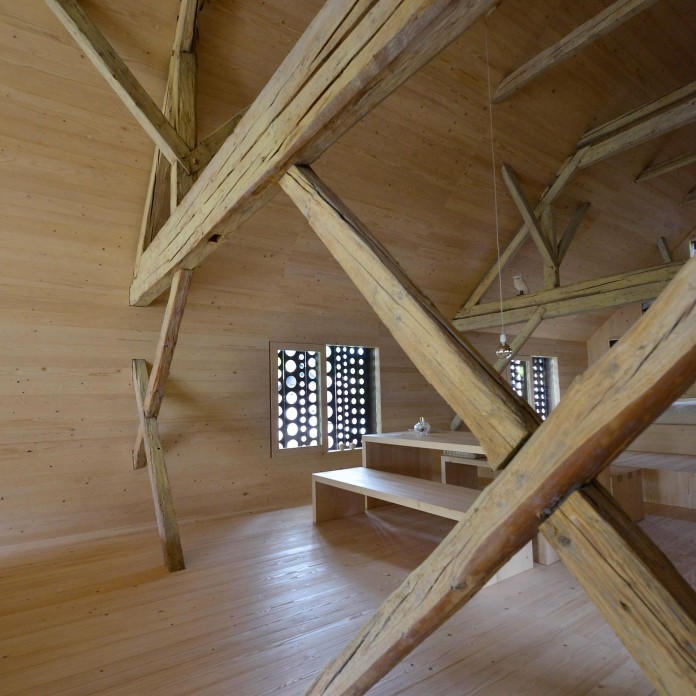 Alpine-Barn-Apartment-by-OFIS-Arhitekti-06