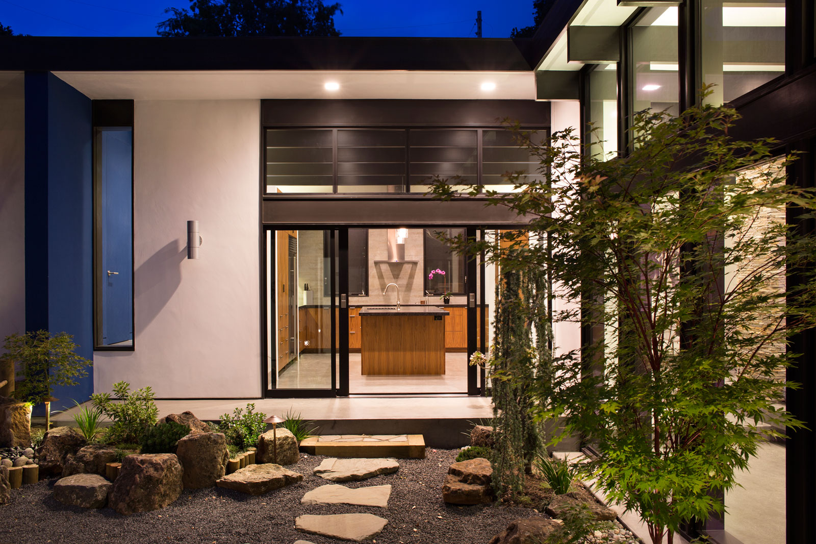 Atrium House, a Mid-century Architecture Residence by Klopf Architecture-‏28