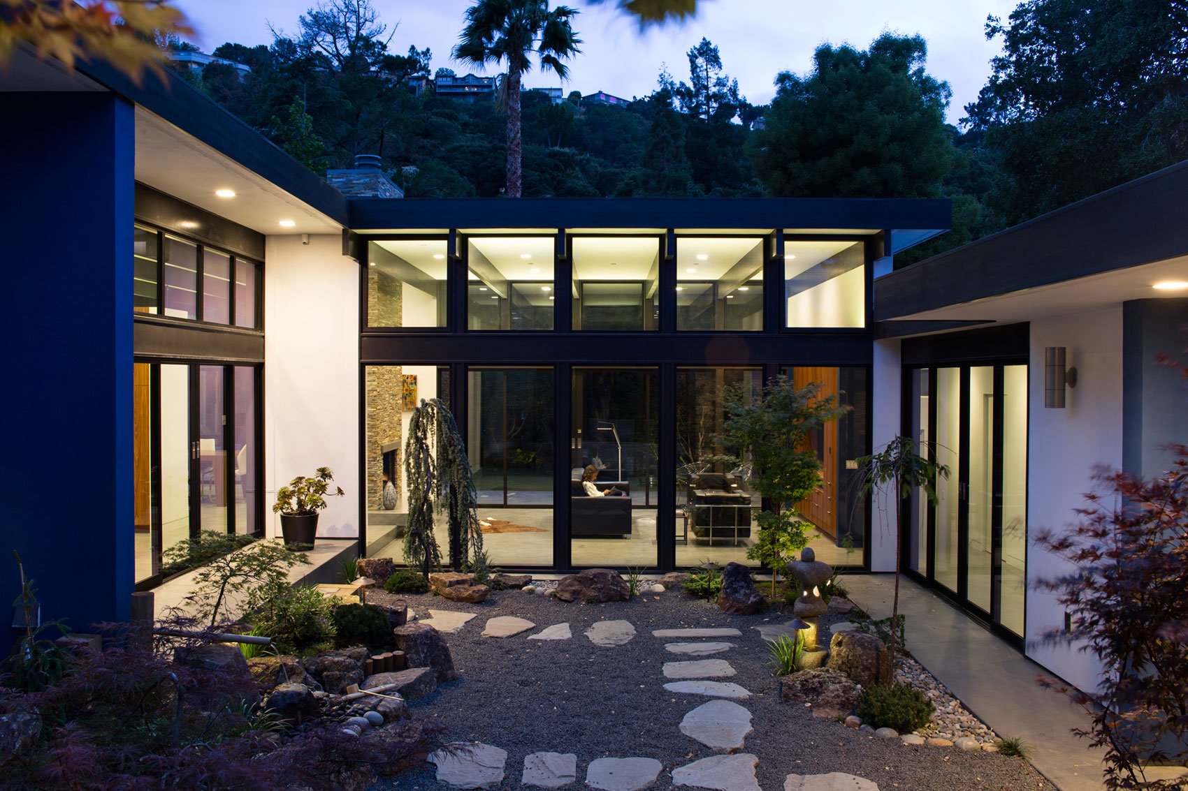 Atrium House, a Mid-century Architecture Residence by Klopf Architecture-‏29