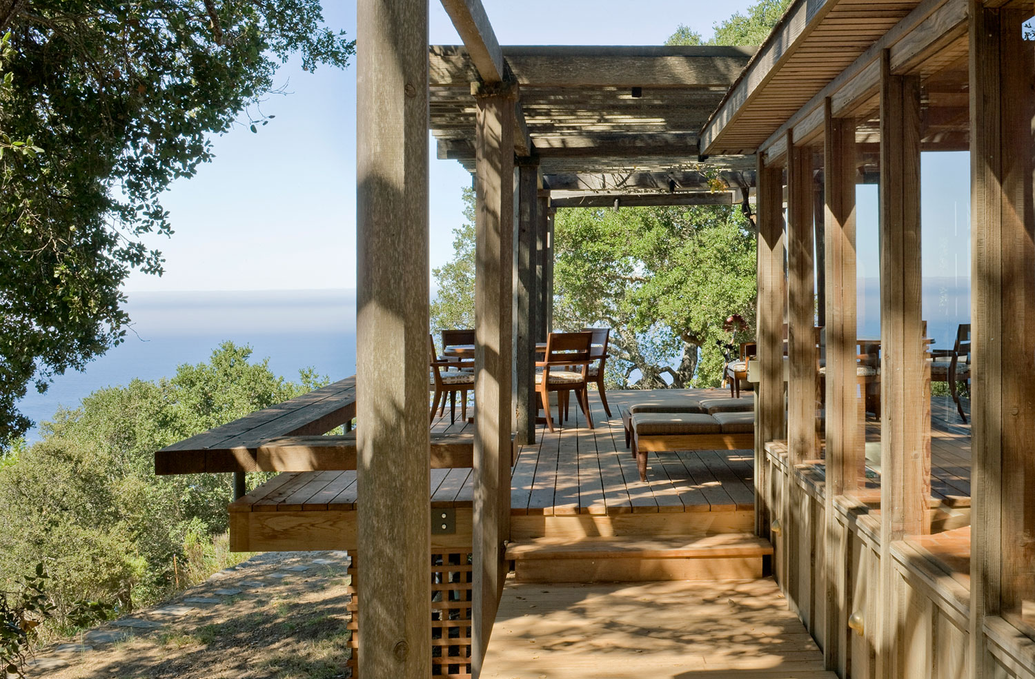 Big Sur Cabin with Mid-Century Accent Pieces and Earth Tone Palette by Studio Schicketanz-03