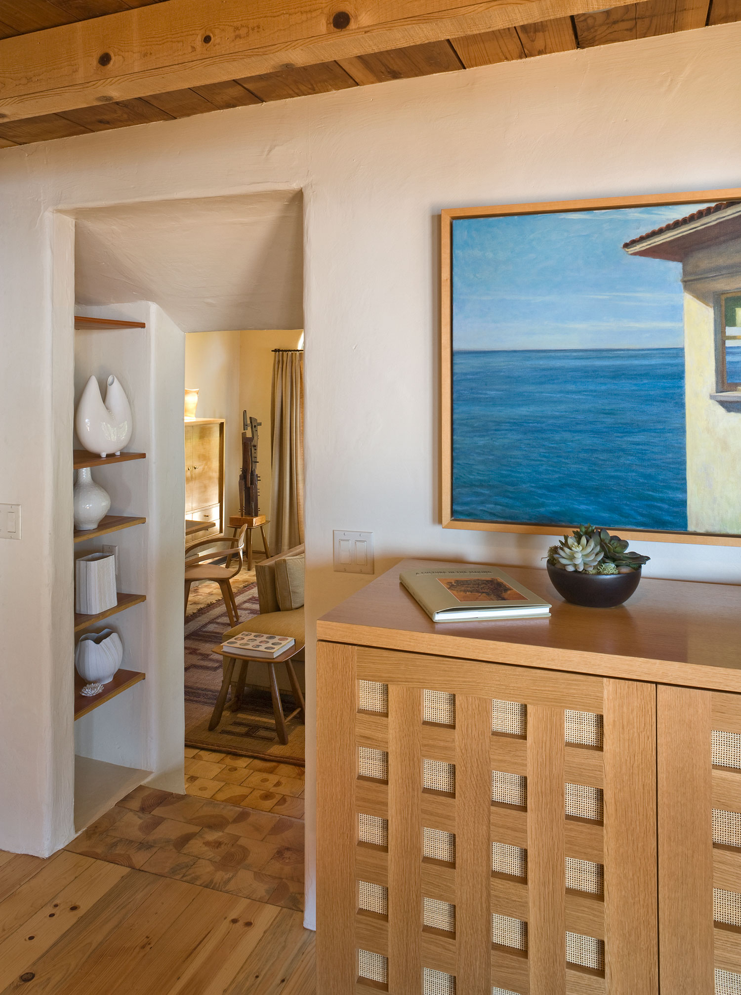 Big Sur Cabin with Mid-Century Accent Pieces and Earth Tone Palette by Studio Schicketanz-11
