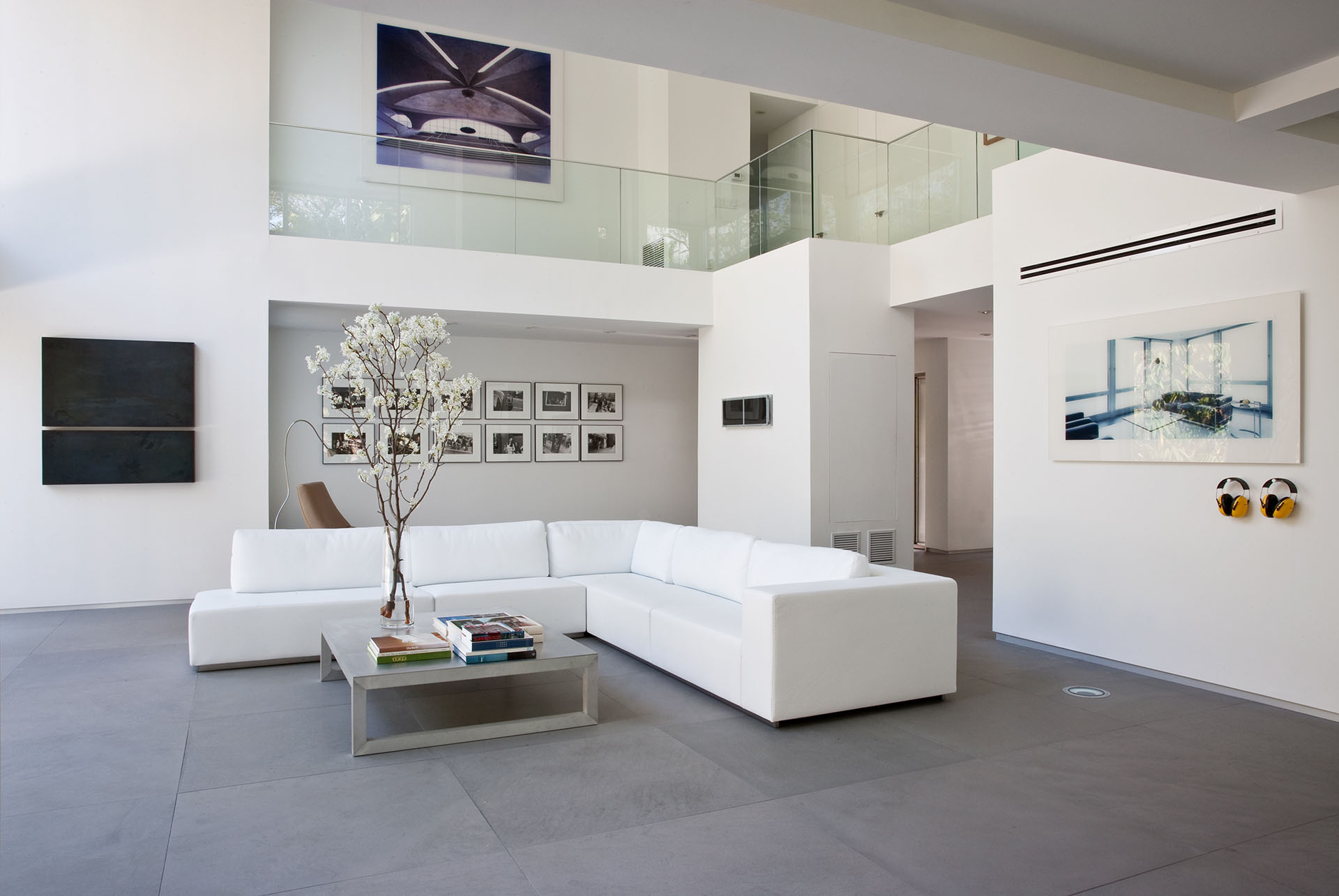 Calm and Minimalistic Spaces of Utopia Residence Coconut Grove by [STRANG] Architecture-04