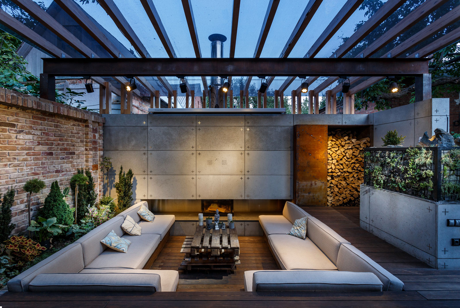 Contemporary Compact Courtyard of Lounge Zone by SVOYA studio-21
