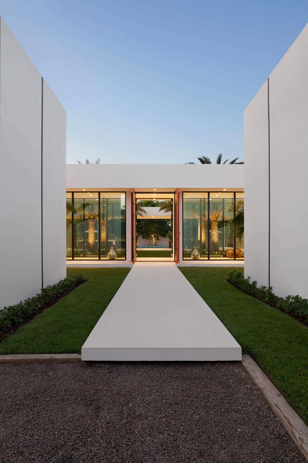 Contermpoary Residence in Boca Raton by Marc-Michaels Interior Design-02