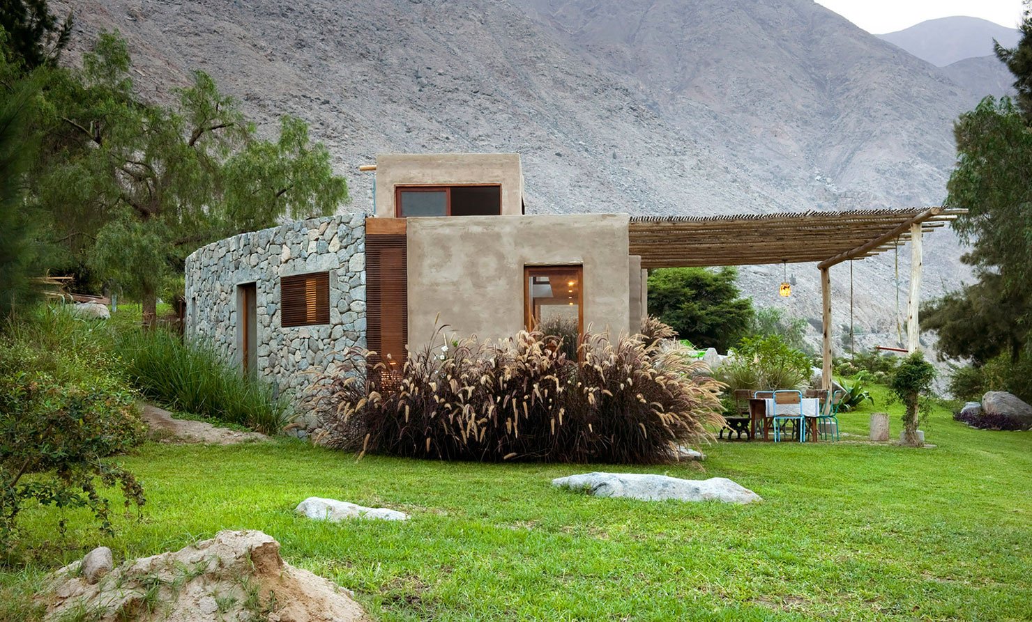 Eco-friendly Chontay House in Harmony With the Surrounding Tones of Nature by Marina Vella Arquitectos-02