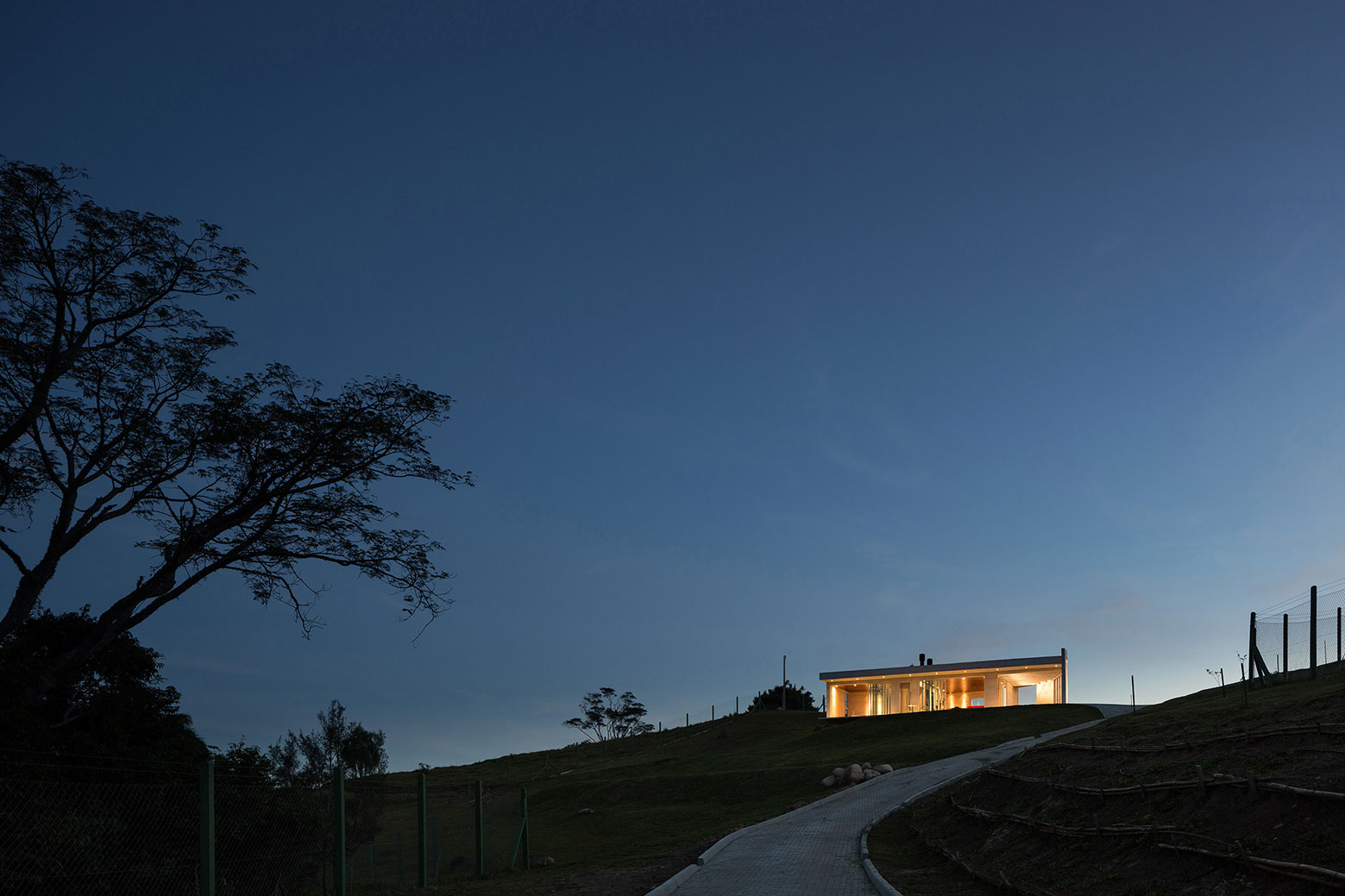 HLM House, the Retreat on a Natural Area in the Outskirts of the City of Santa Maria by Boa Arquitetura-21