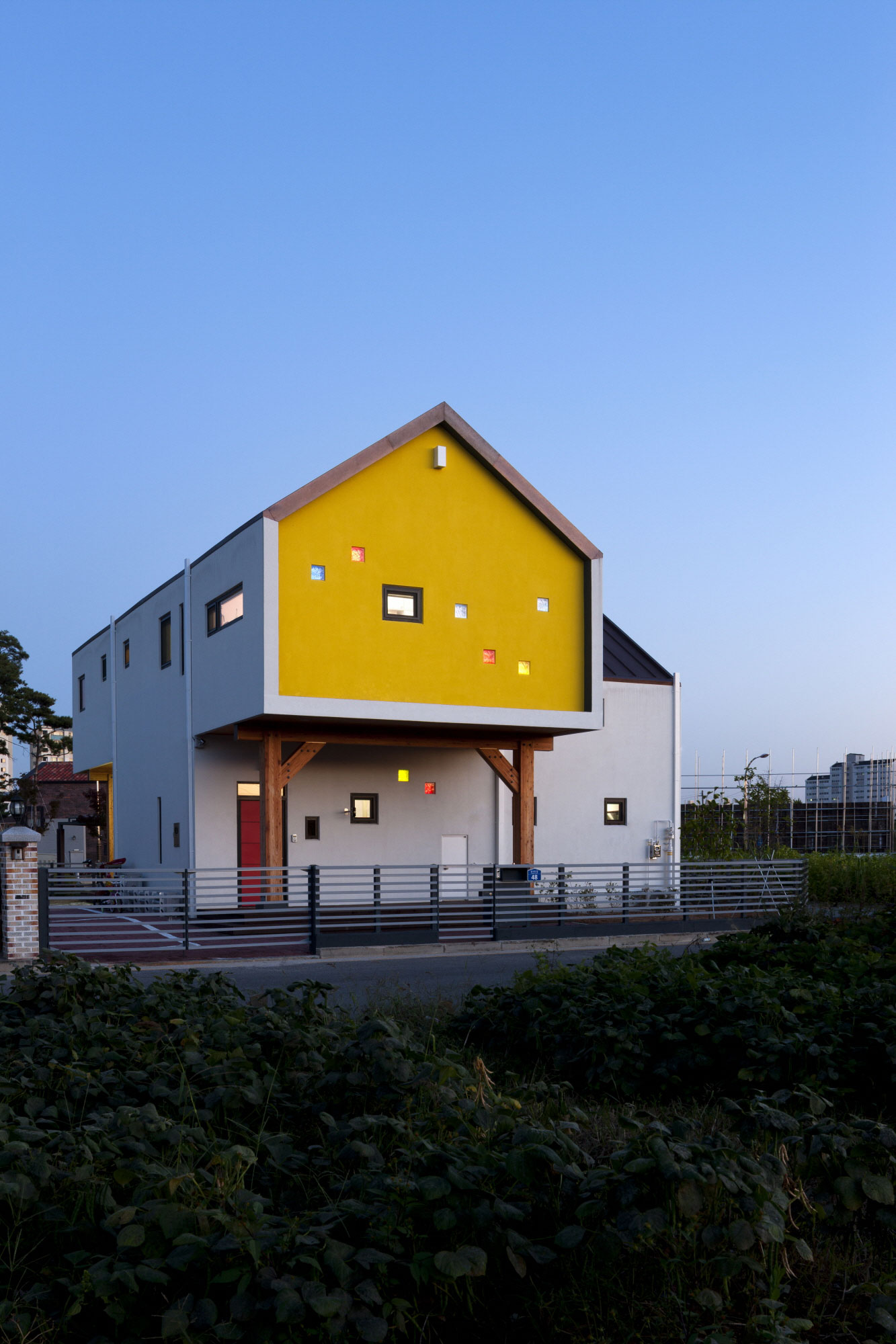 Iksan T Shaped House in South Korea by KDDH architects-19