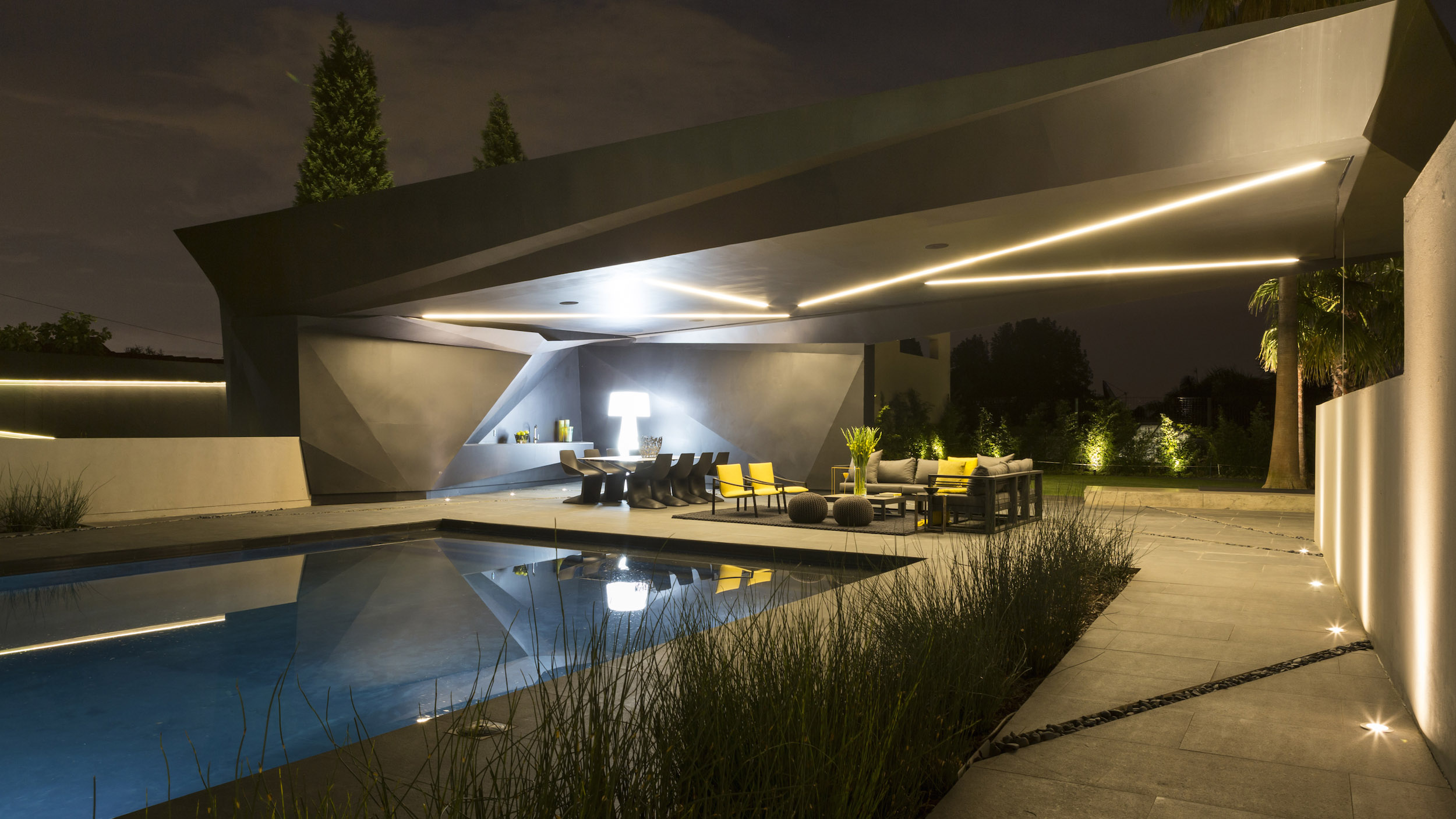Kloof Road Masterpiece House in Johannesburg by Nico van der Meulen Architects-10