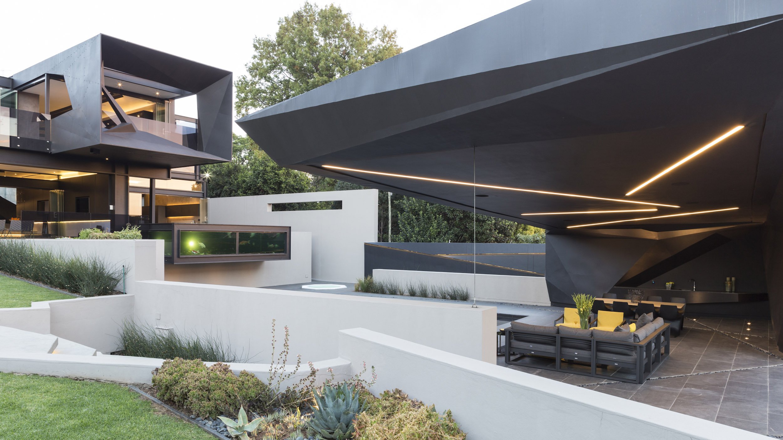 Kloof Road Masterpiece House in Johannesburg by Nico van der Meulen Architects-11