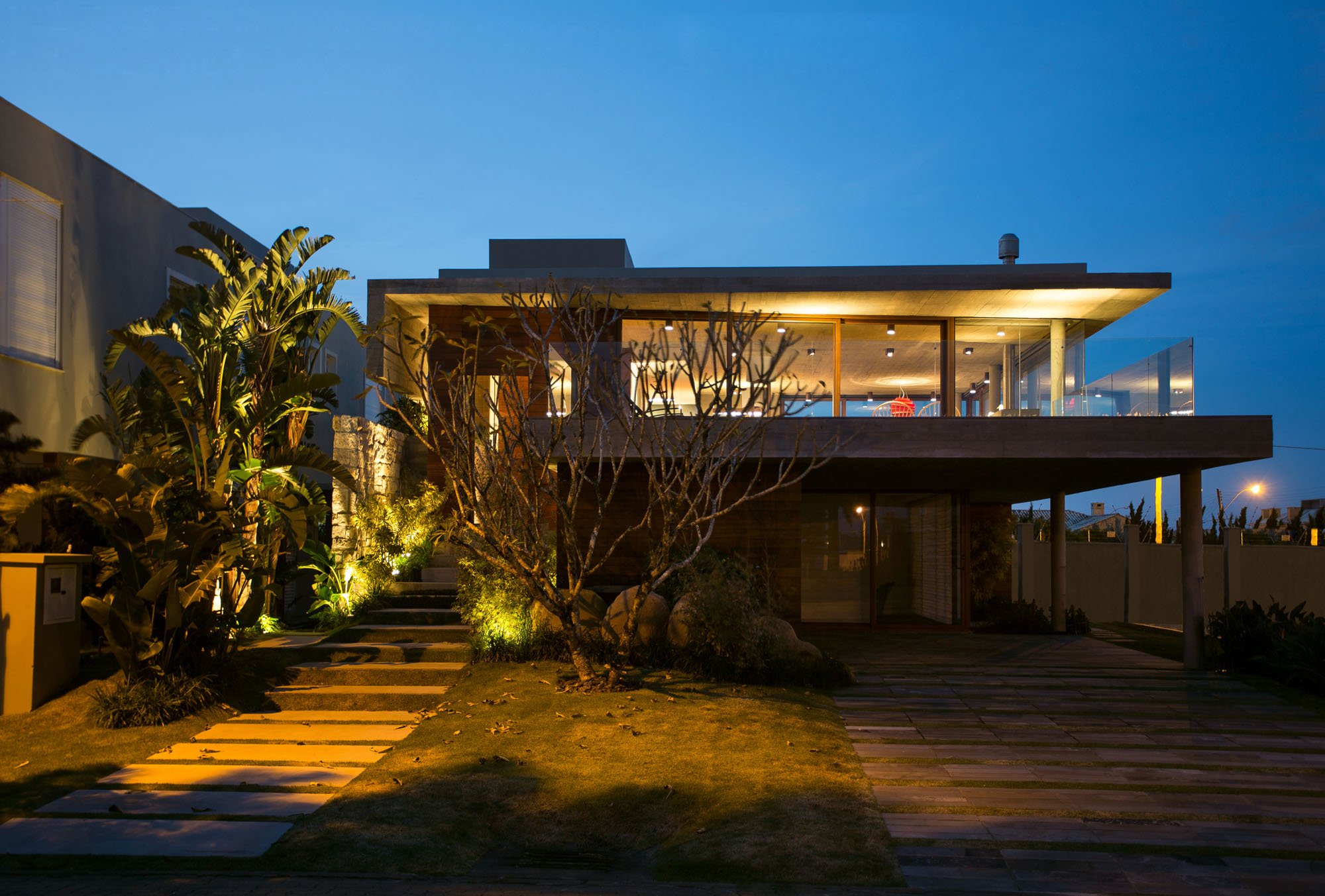 La Plage House in Southern Brazil by Stemmer Rodrigues-20