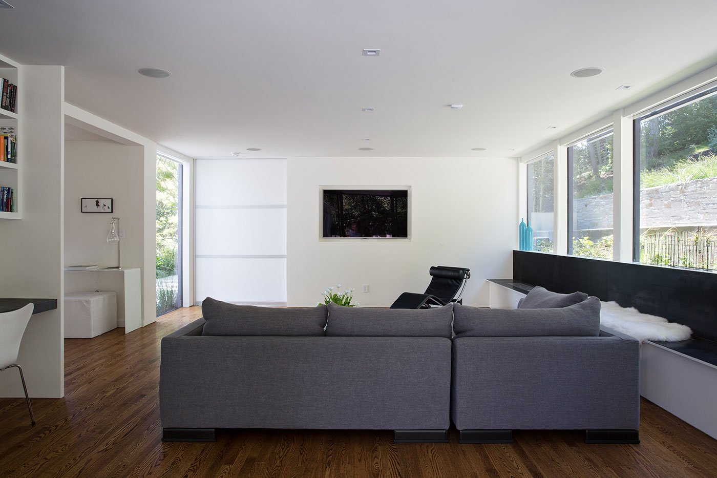 Minimal Modern Addition Home with Dark Grey Stuccoed Walls by Klopf Architecture-08