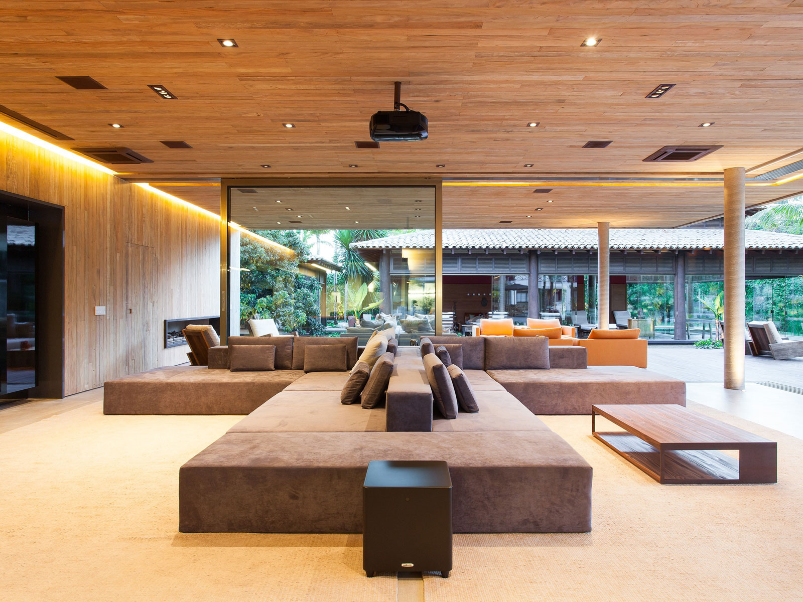 Modern Leisure Pavilion of MZ Residence by Basiches Arquitetos-08