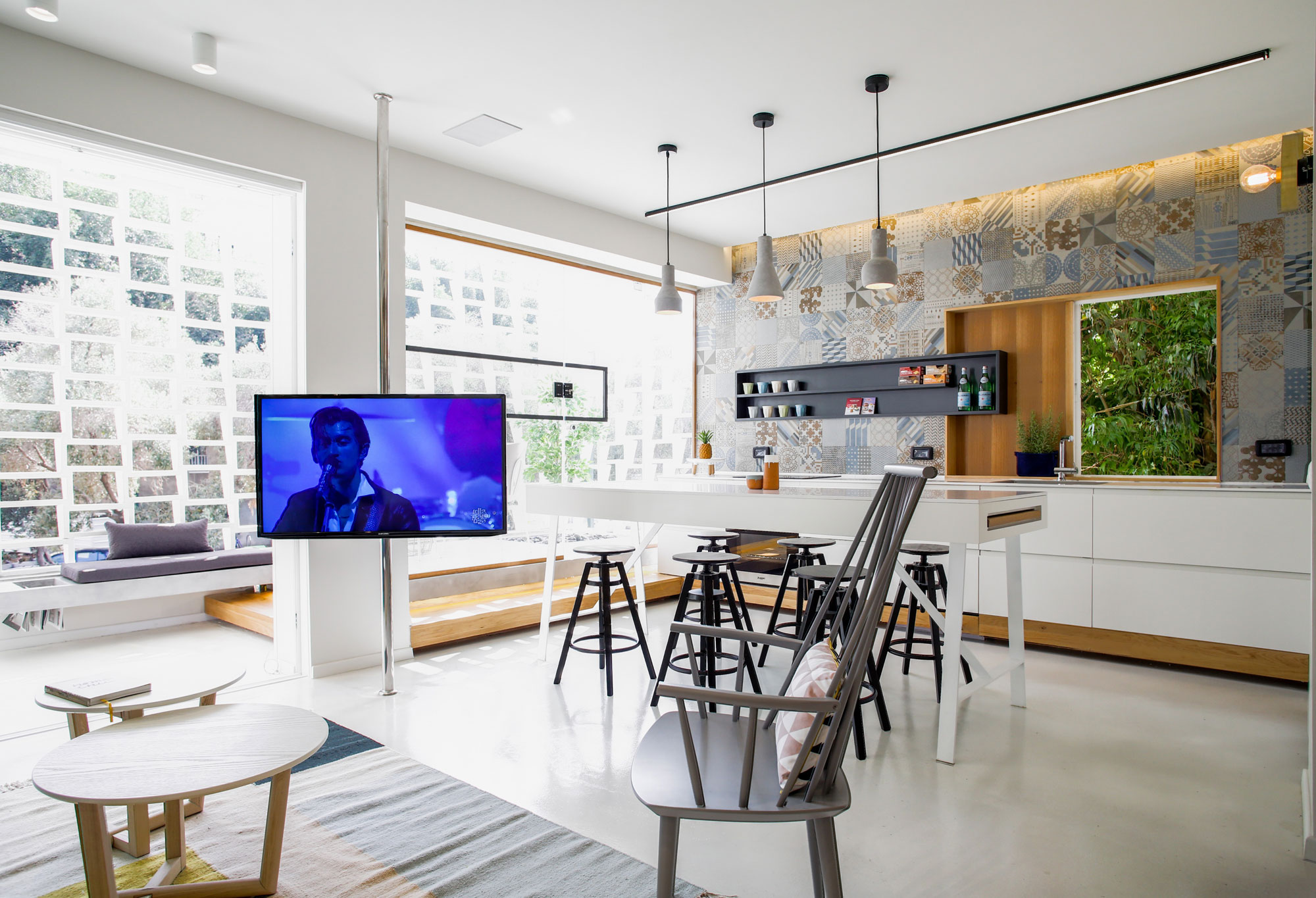 Modern Weisel Apartment in Tel Aviv by Dori Interior Design-04