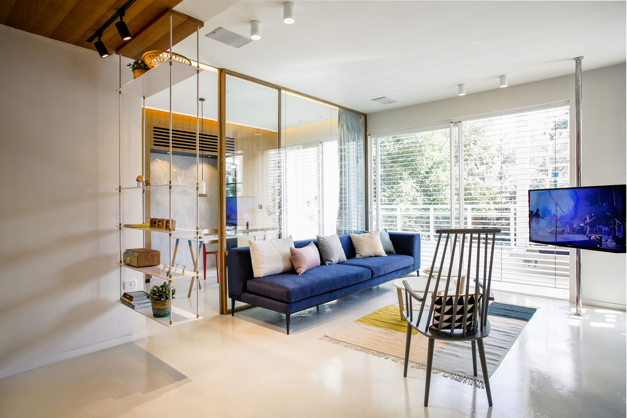 Modern Weisel Apartment in Tel Aviv by Dori Interior Design-05