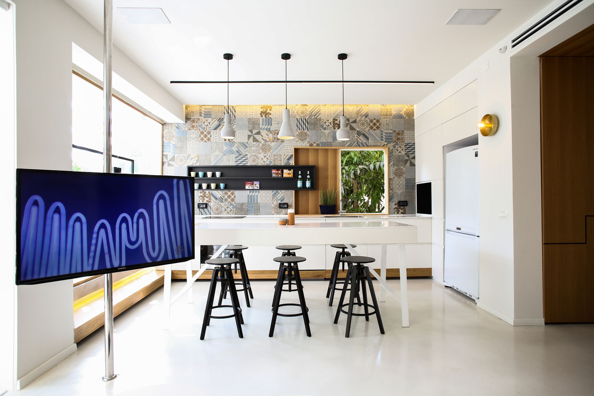 Modern Weisel Apartment in Tel Aviv by Dori Interior Design-12