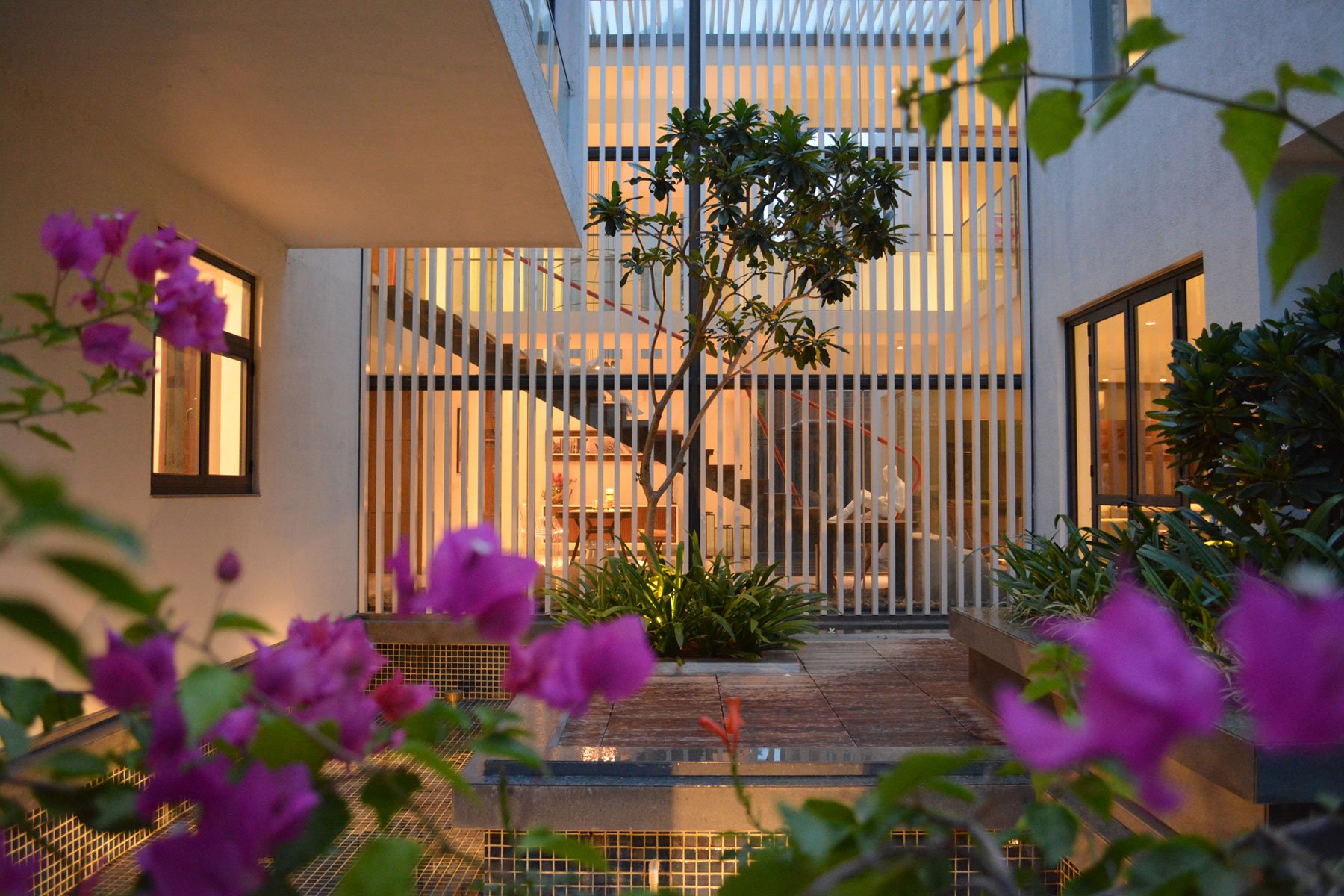The Courtyard House near Bangalore by Abin Design Studio-25