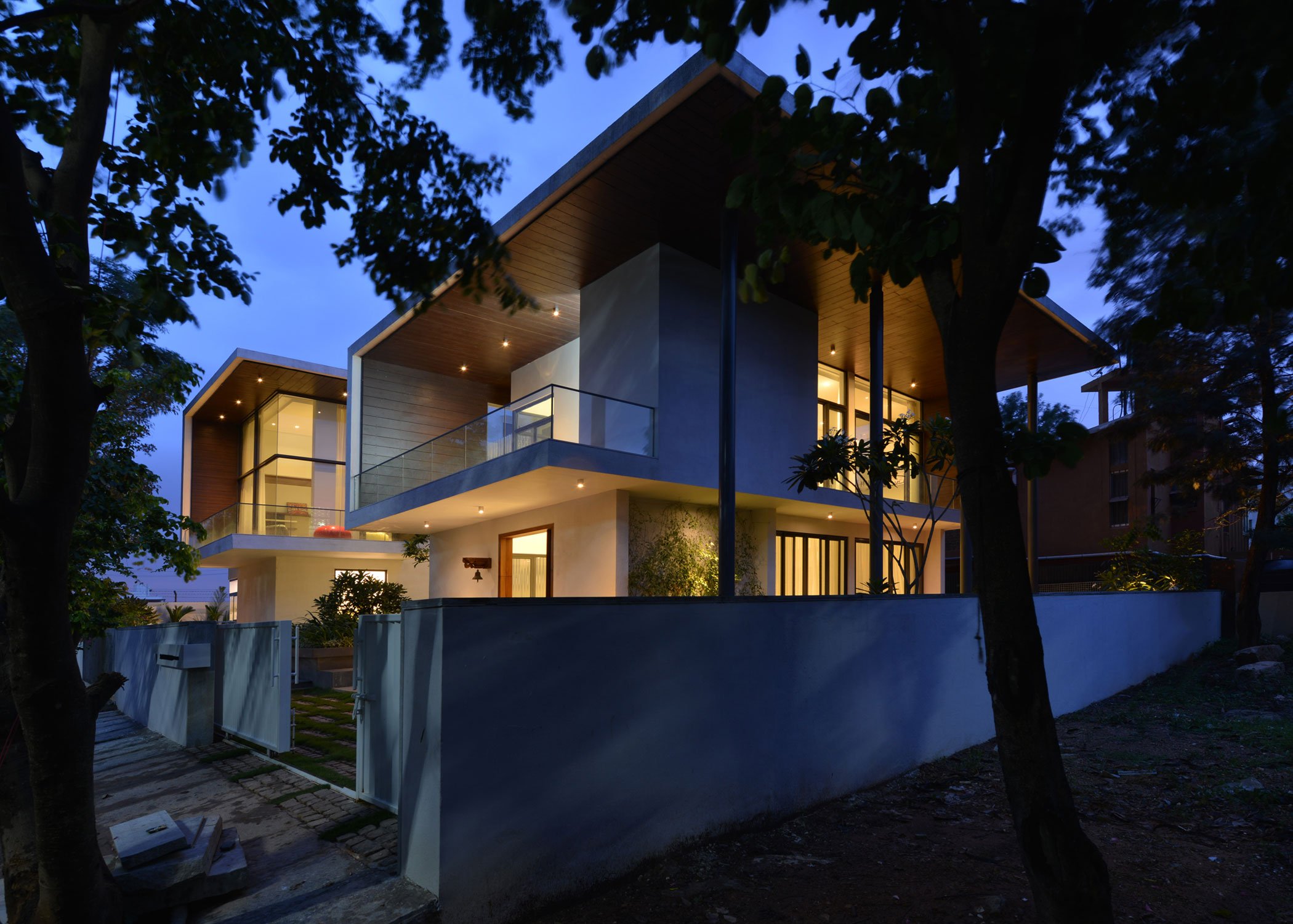The Courtyard House near Bangalore by Abin Design Studio-27