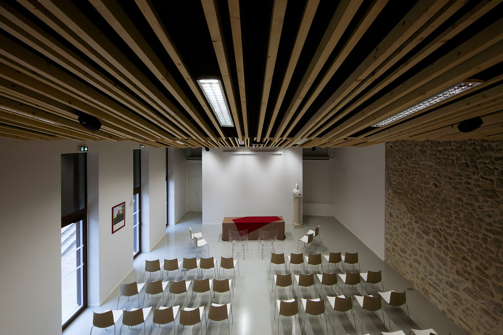 Wedding room and Town Hall square of Jacou by NBJ architectes-05