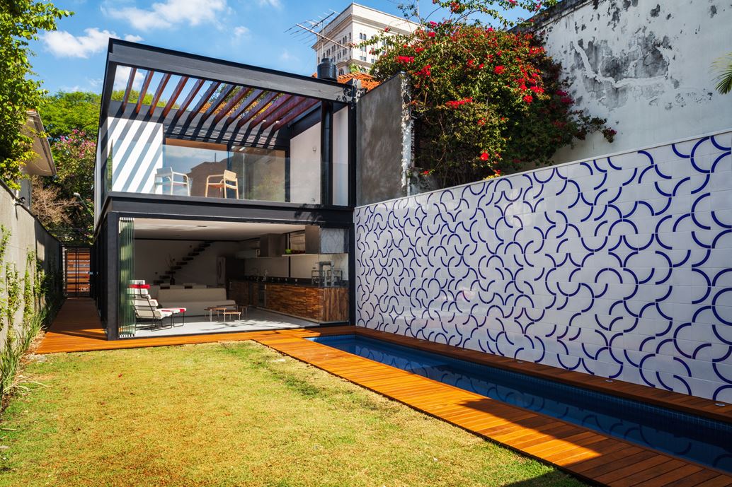7x37 House in Sao Paulo by CR2 Arquitetura-04