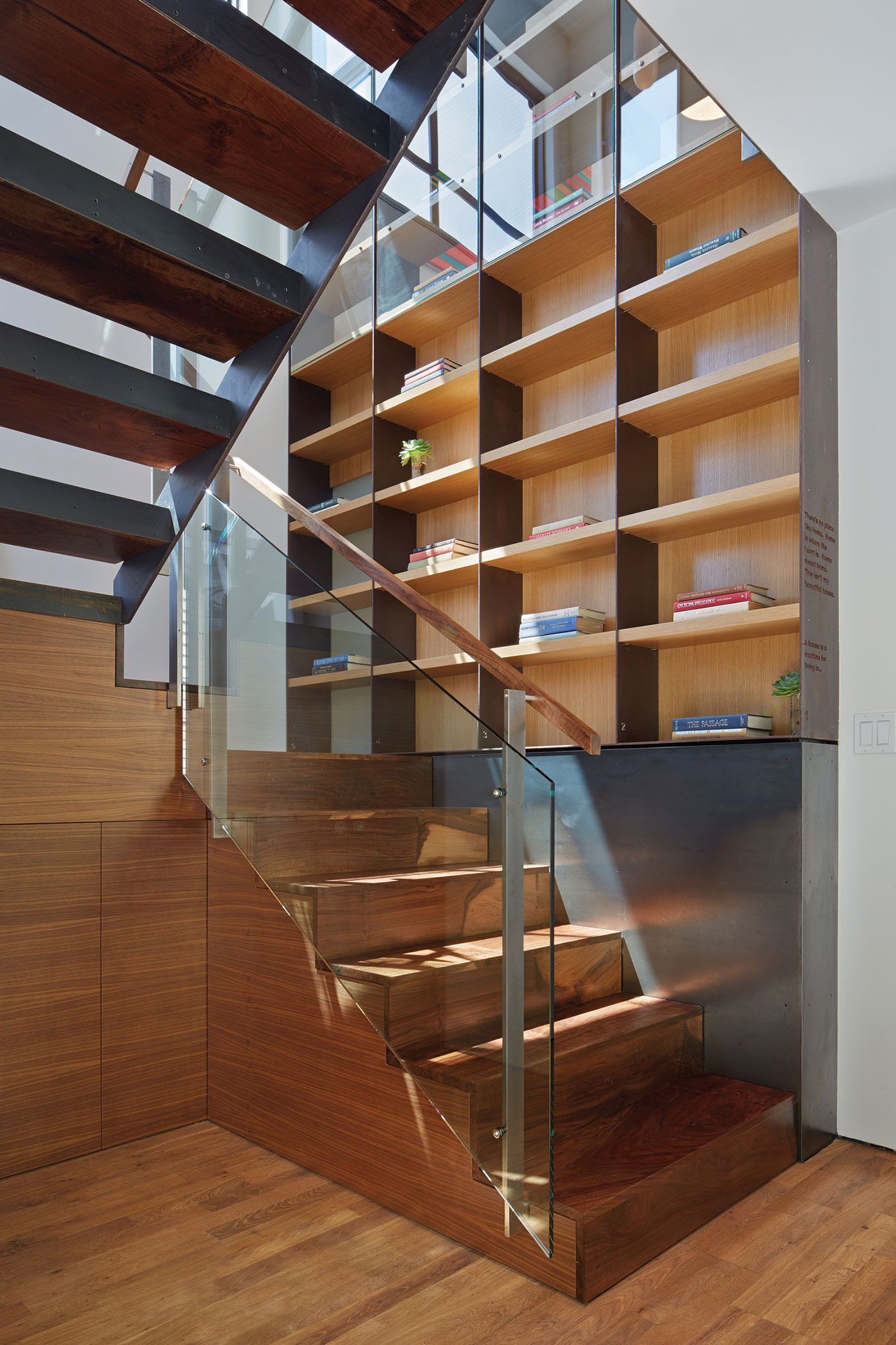 Bright and Elegant Interior Design of Steelhouse 1 plus 2 by Zack de Vito Architecture-06