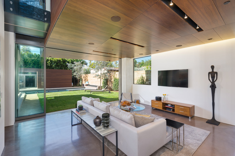 Contemporary Santa Monica Home by Kovac Design Studio-09