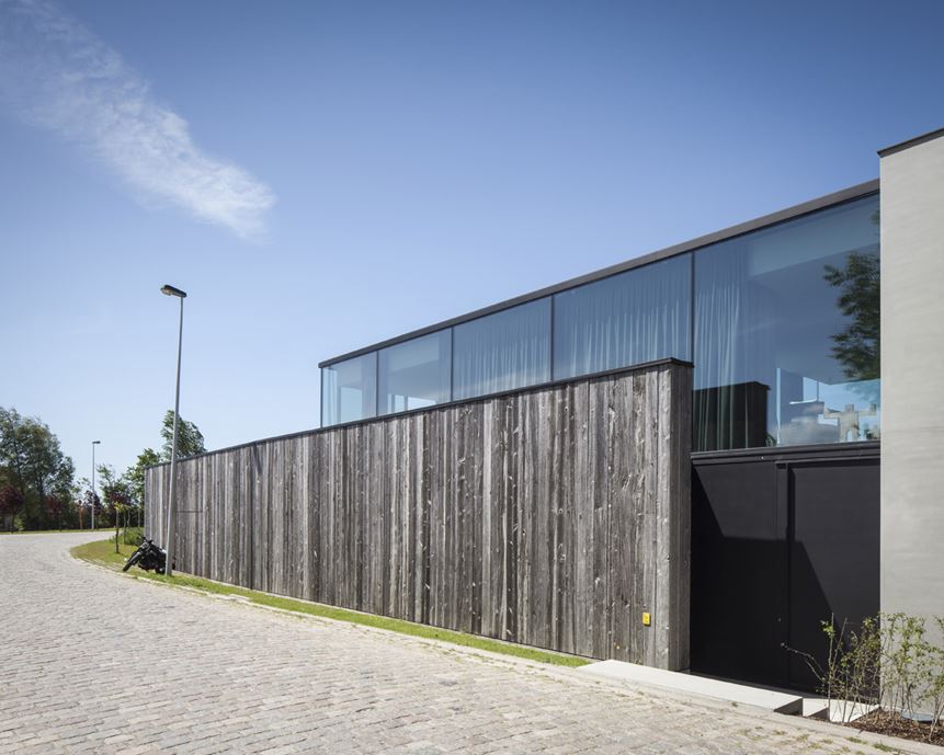 Graafjansdijk Residence by Govaert & Vanhoutte Architects-03