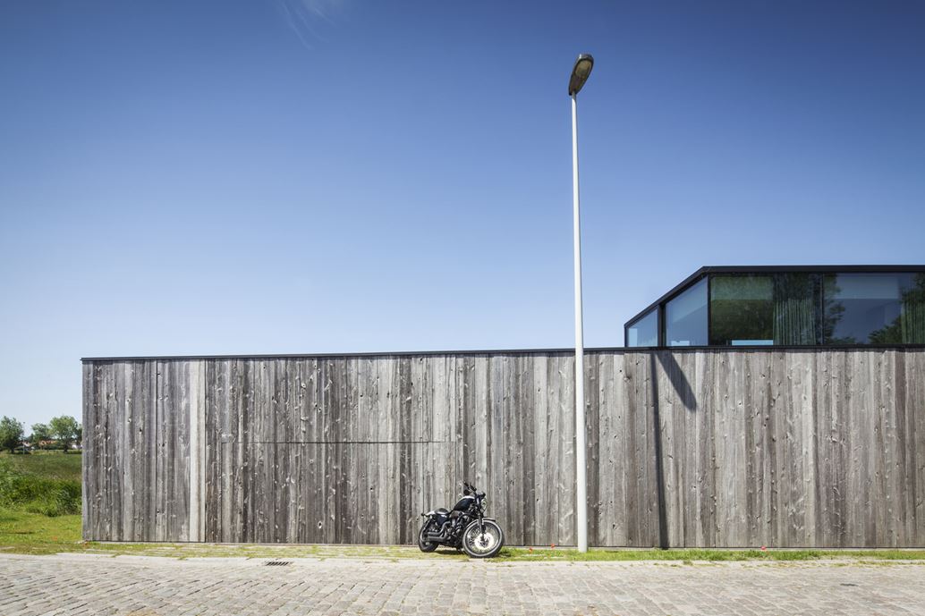 Graafjansdijk Residence by Govaert & Vanhoutte Architects-04