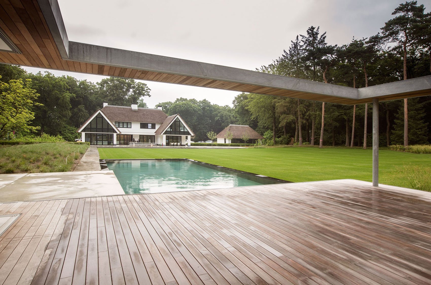 Modern Huizen Country House Located in a Quiet Rural Setting by De Brouwer Binnenwerk-03