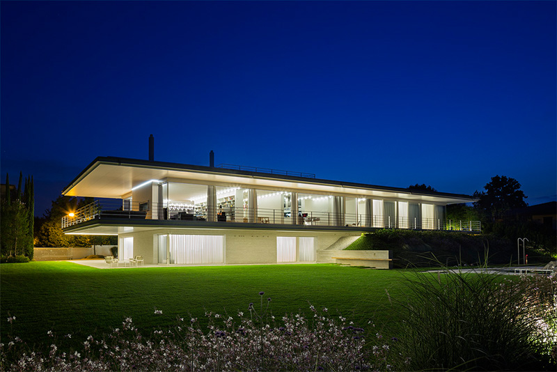 Modern Villa For a Couple with Three Children in Treviso by Zaetta Studio-03